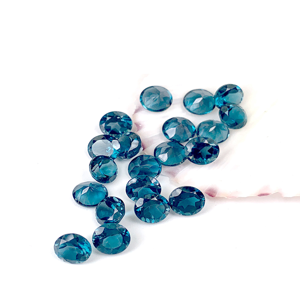 Jewelry Making London - Pierre naturelle semi-précieuse topaze London Blue